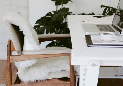 Learn about menstrual cycle charting and herbal medicine applications online.